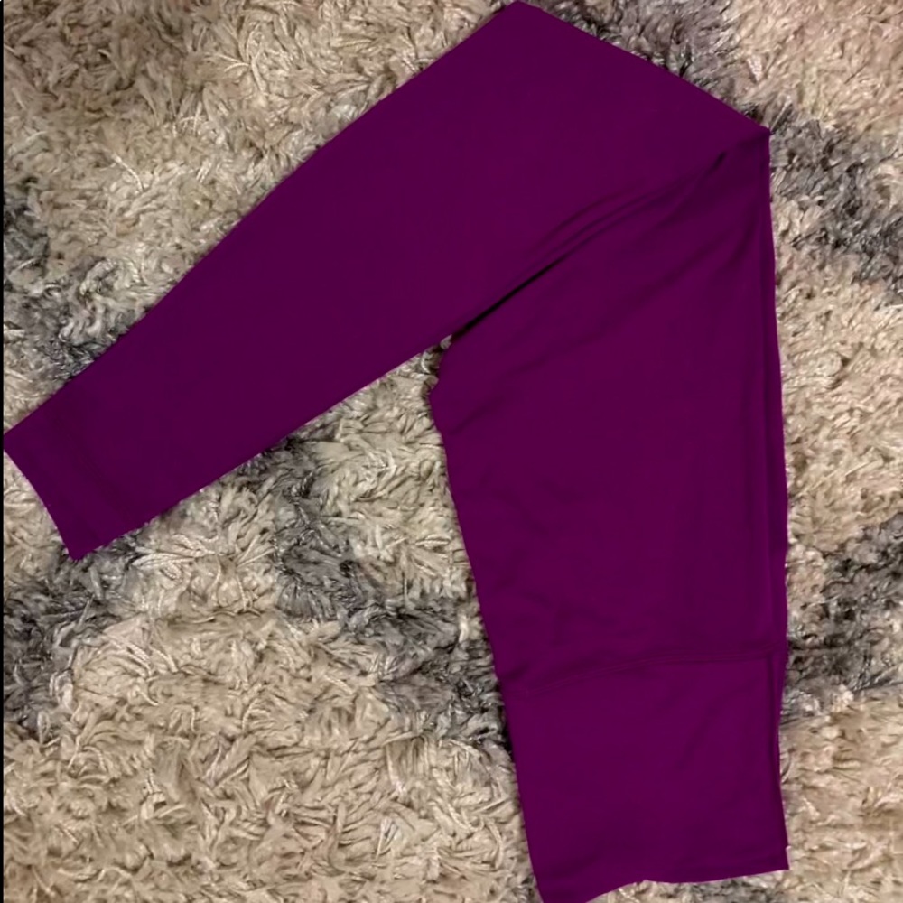Lululemon Wunder Under Size 8 31” dark purple/pink. No tag.